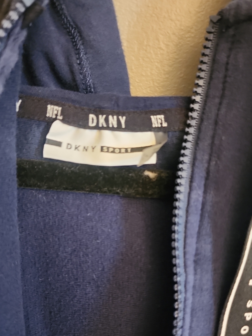 DKNY Seattle Seahawks Navy Full-Zip Crop Hoodie with Branded Drawstrings - Picture 4 of 16